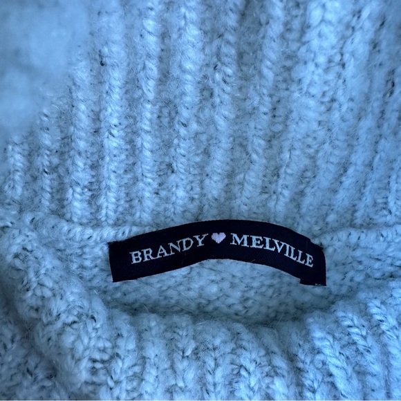 Brandy Melville Wool Blend Cassia Turtleneck Sweater - Picture 6 of 9